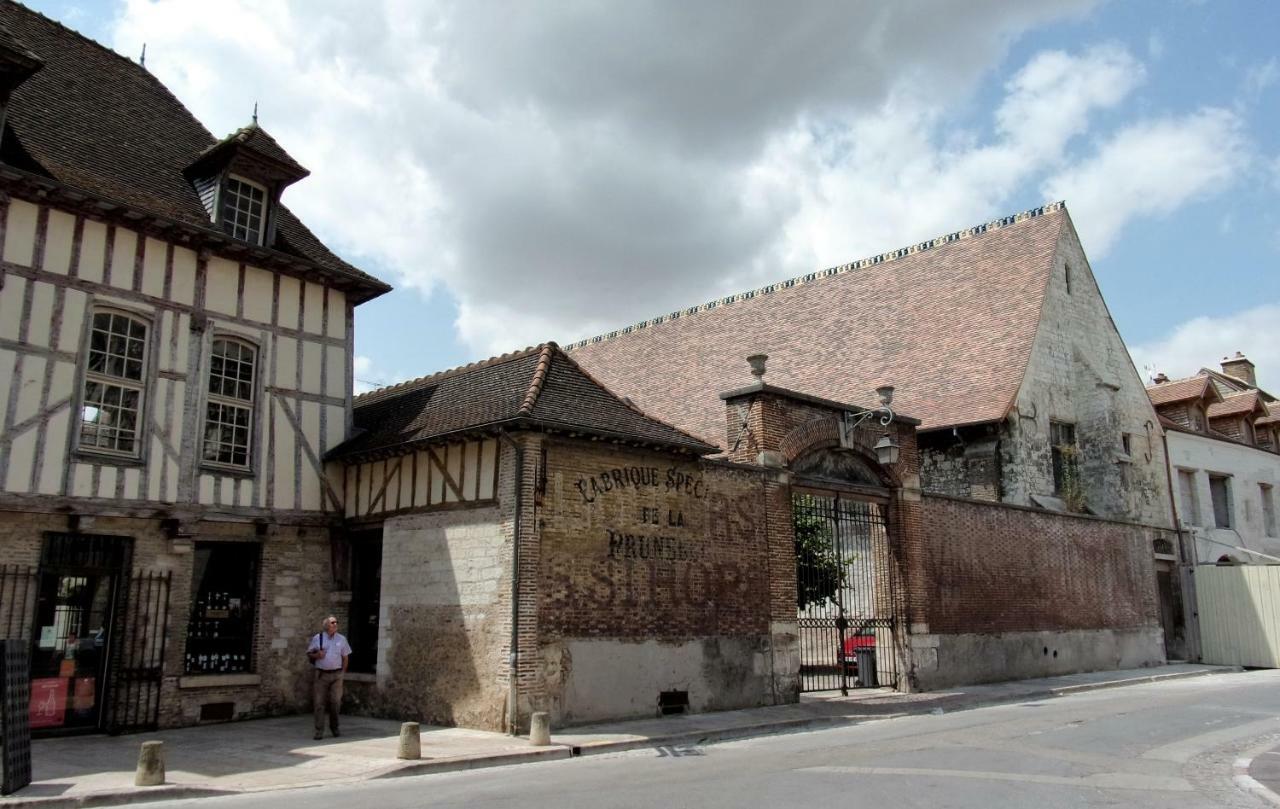 Les Tilleuls & Co Troyes Bagian luar foto