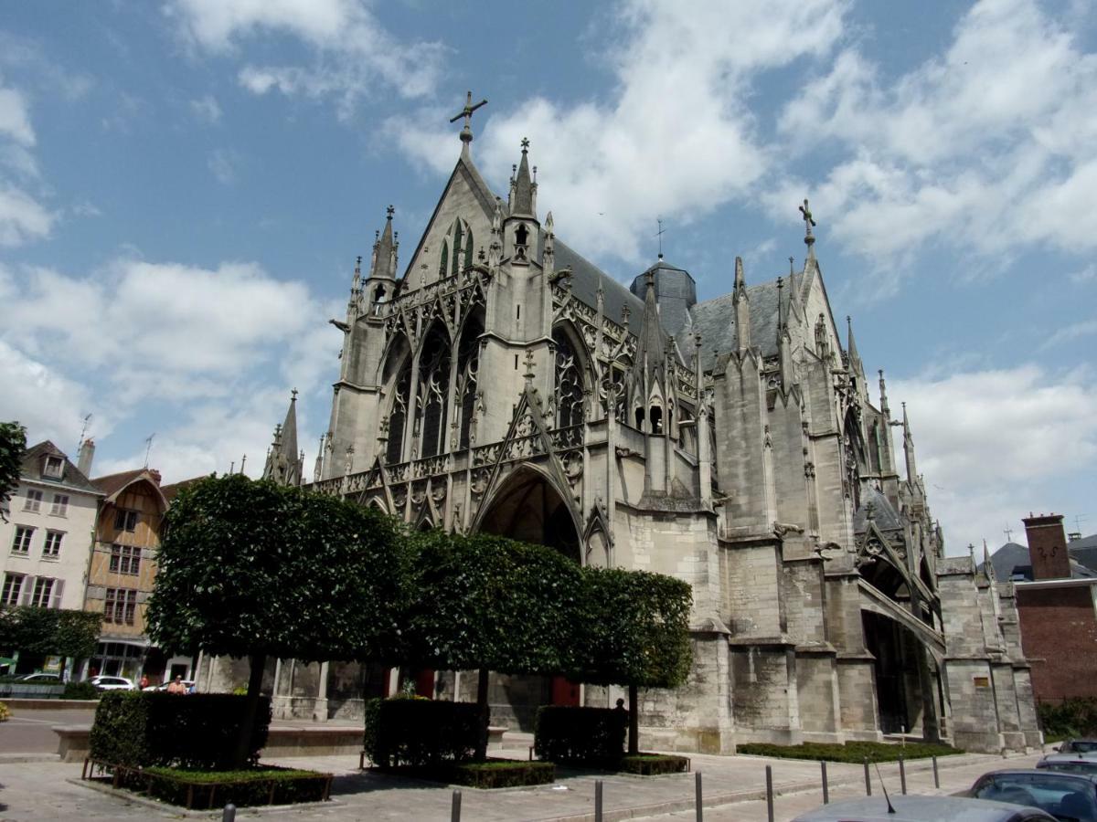 Les Tilleuls & Co Troyes Bagian luar foto